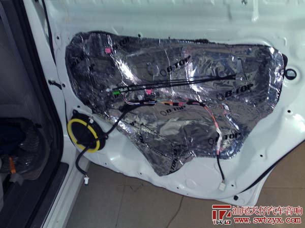 丰田逸致必拓四门、翼子板隔音